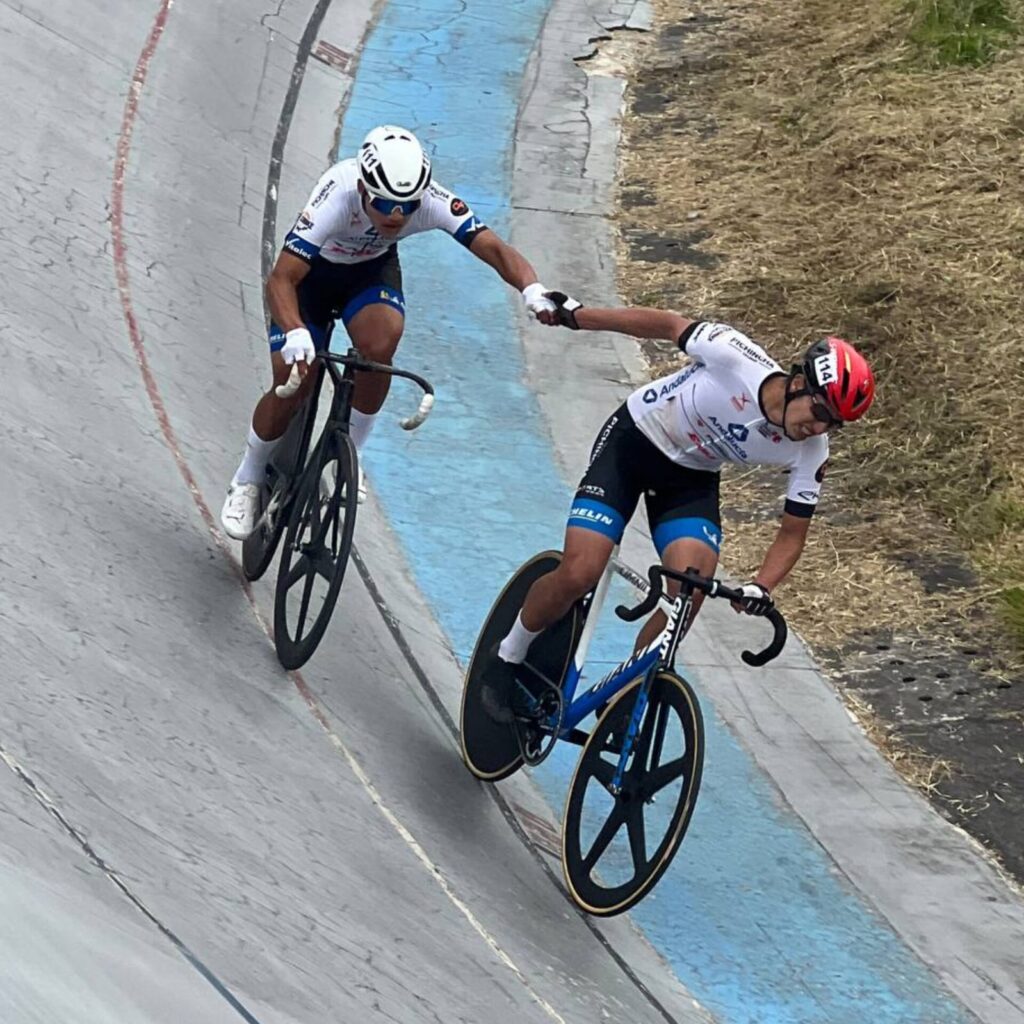 WhatsApp Image 2025-11-05 at 13.04.00